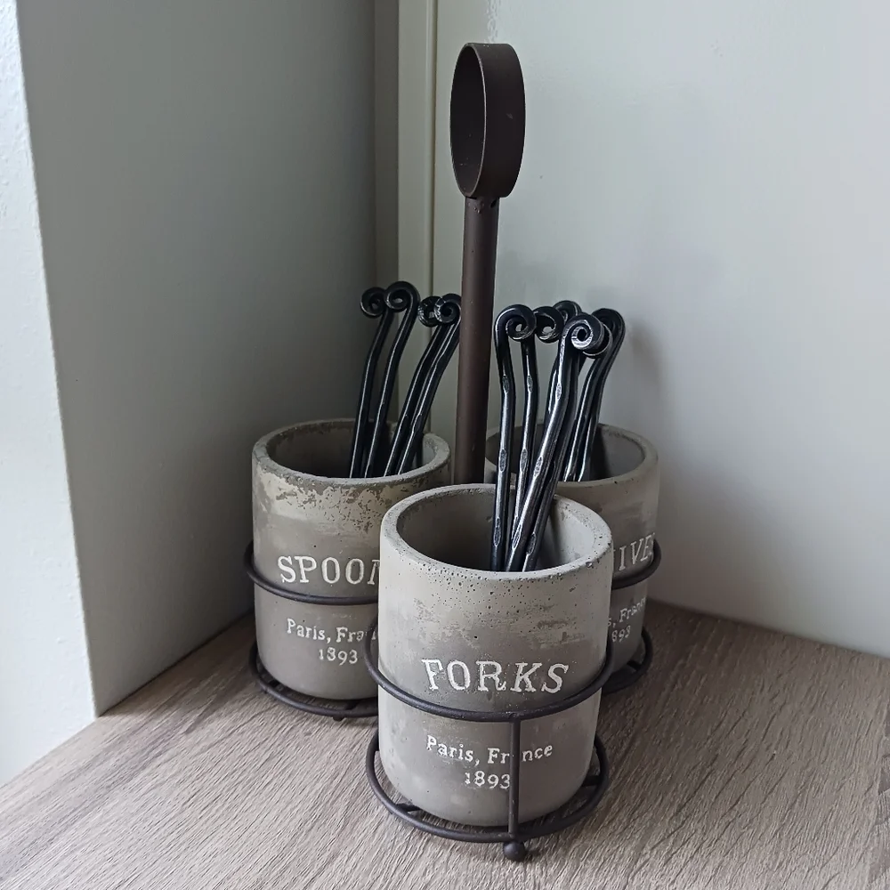 🌷 Pier 1 Imports Concrete Utensil Caddy